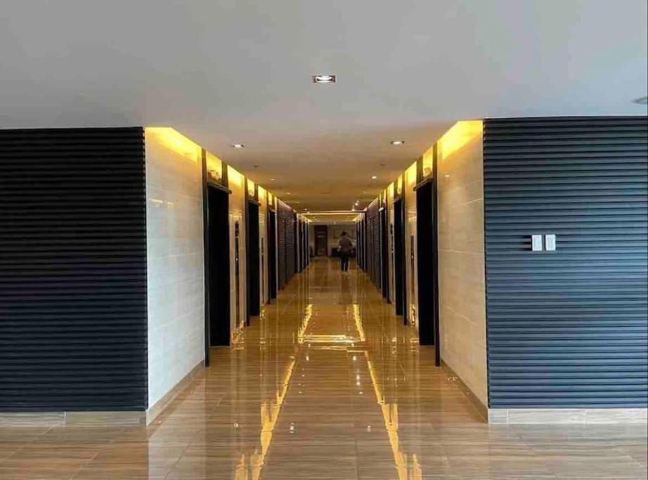 Apartment In Air Residences, Makati With Wifi, Netflix, Pool, Mall And More Маніла Екстер'єр фото