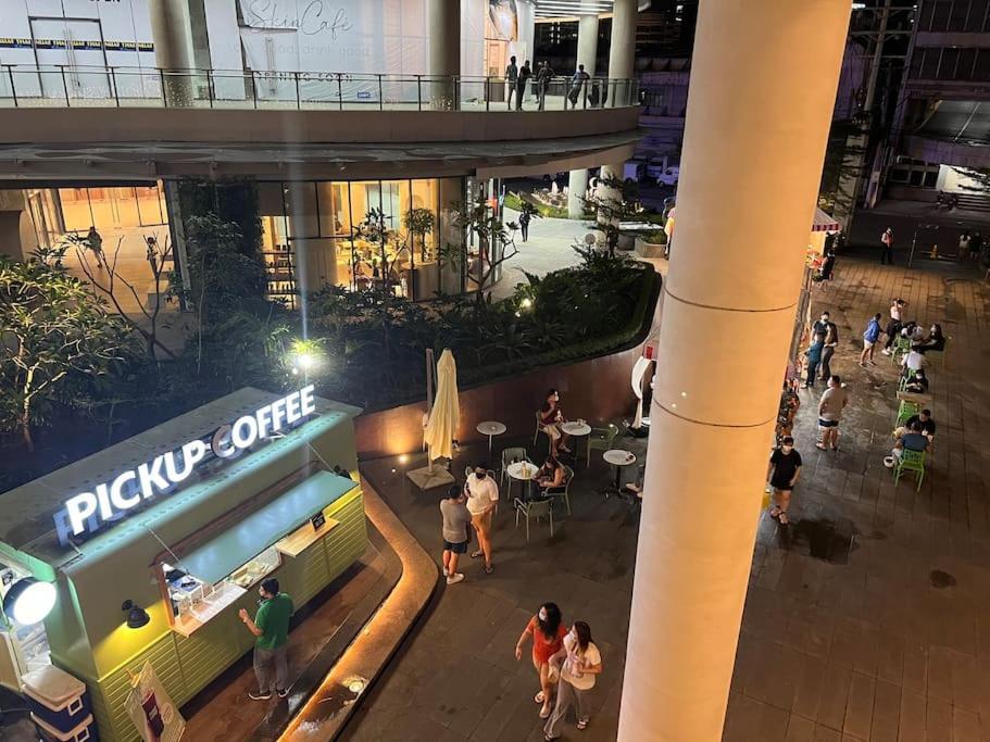 Apartment In Air Residences, Makati With Wifi, Netflix, Pool, Mall And More Маніла Екстер'єр фото